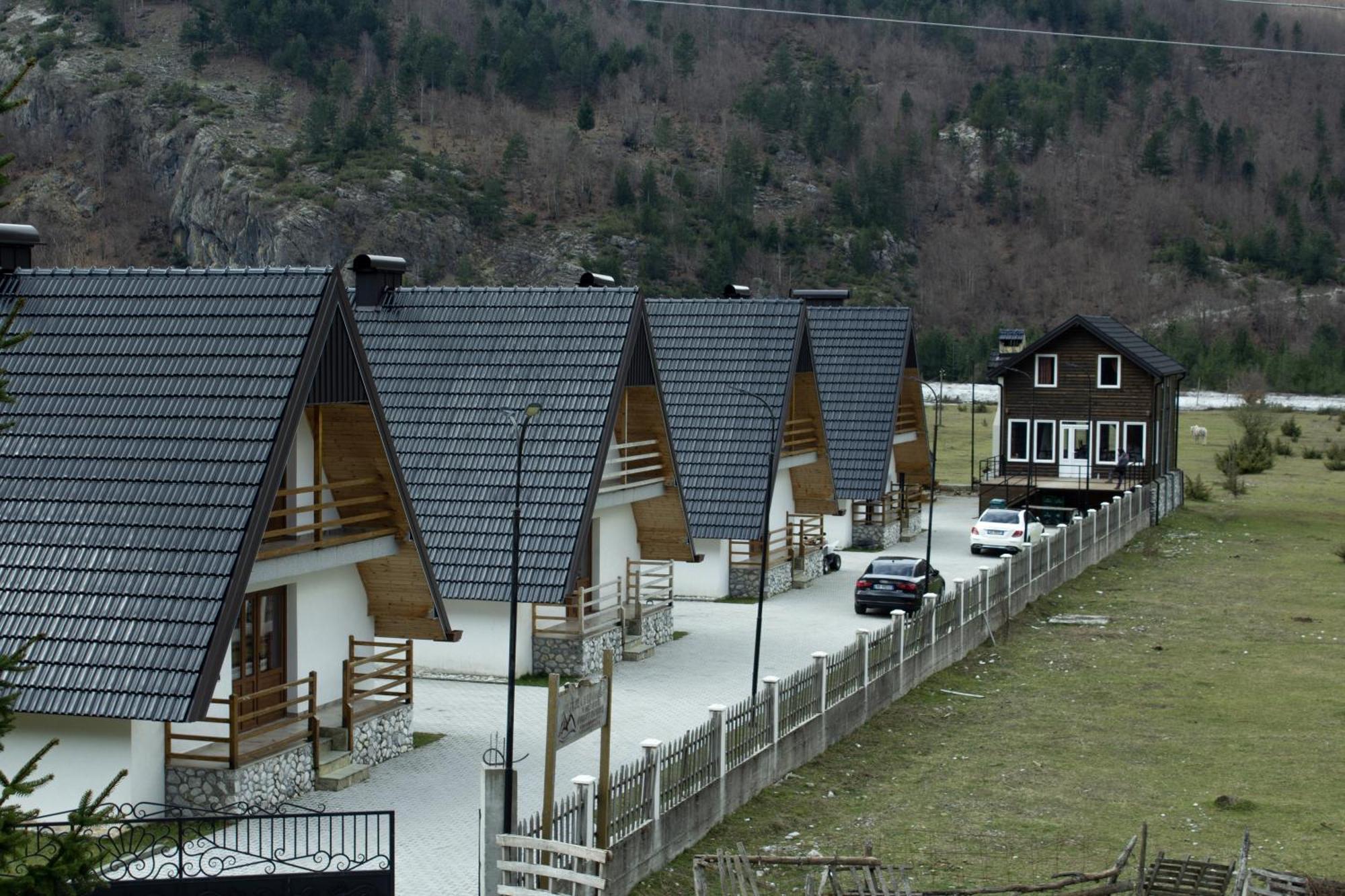 Bujtinat E Lugines Valbone Aparthotel Exterior photo